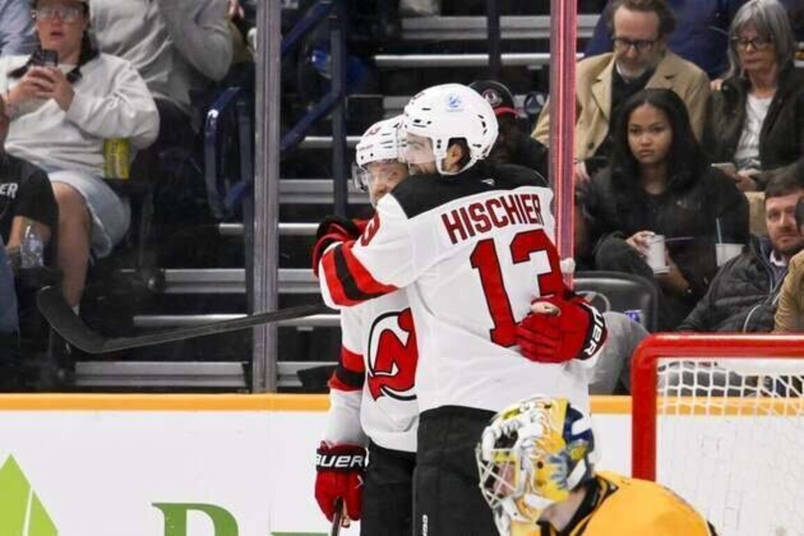 Nico Hischier's late deflection lifts Devils over Predators
