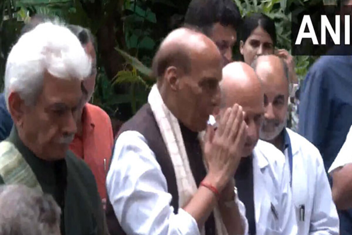 Rajnath Singh lauds efforts of doctor treating injured in Kishtwar cloudburst incident