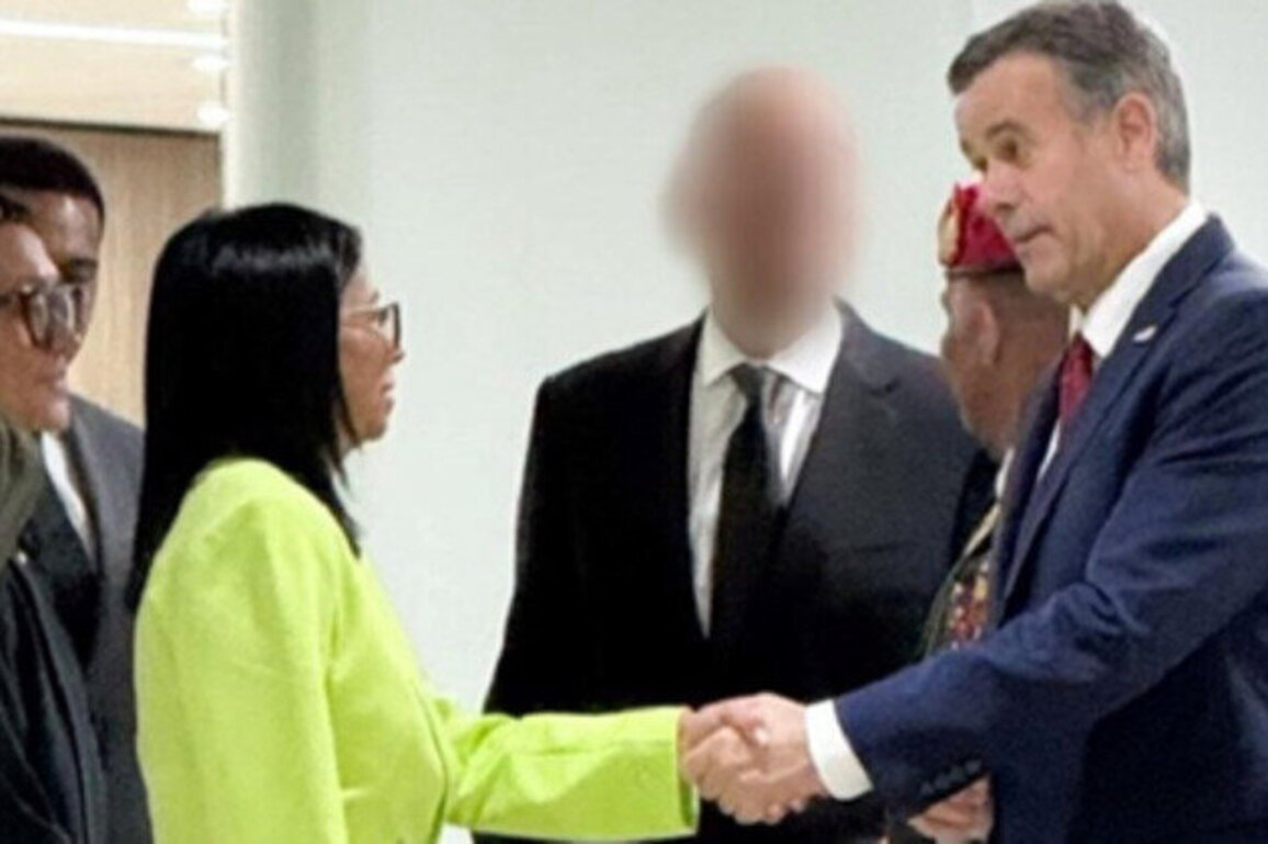 CIA chief meets Venezuela's interim leader (PHOTOS)