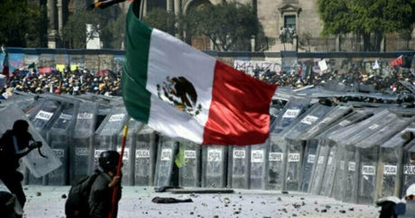 Clashes break out during 'Gen Z' protest in Mexico City (VIDEOS)