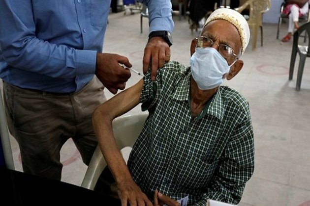 'Pakistan will take a decade to vaccinate 75% population'