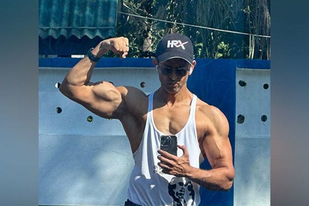 This is what Hrithik Roshan eats while travelling for shoot