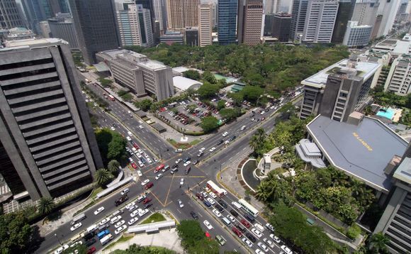 Philippines infrastructure: Hole in the road