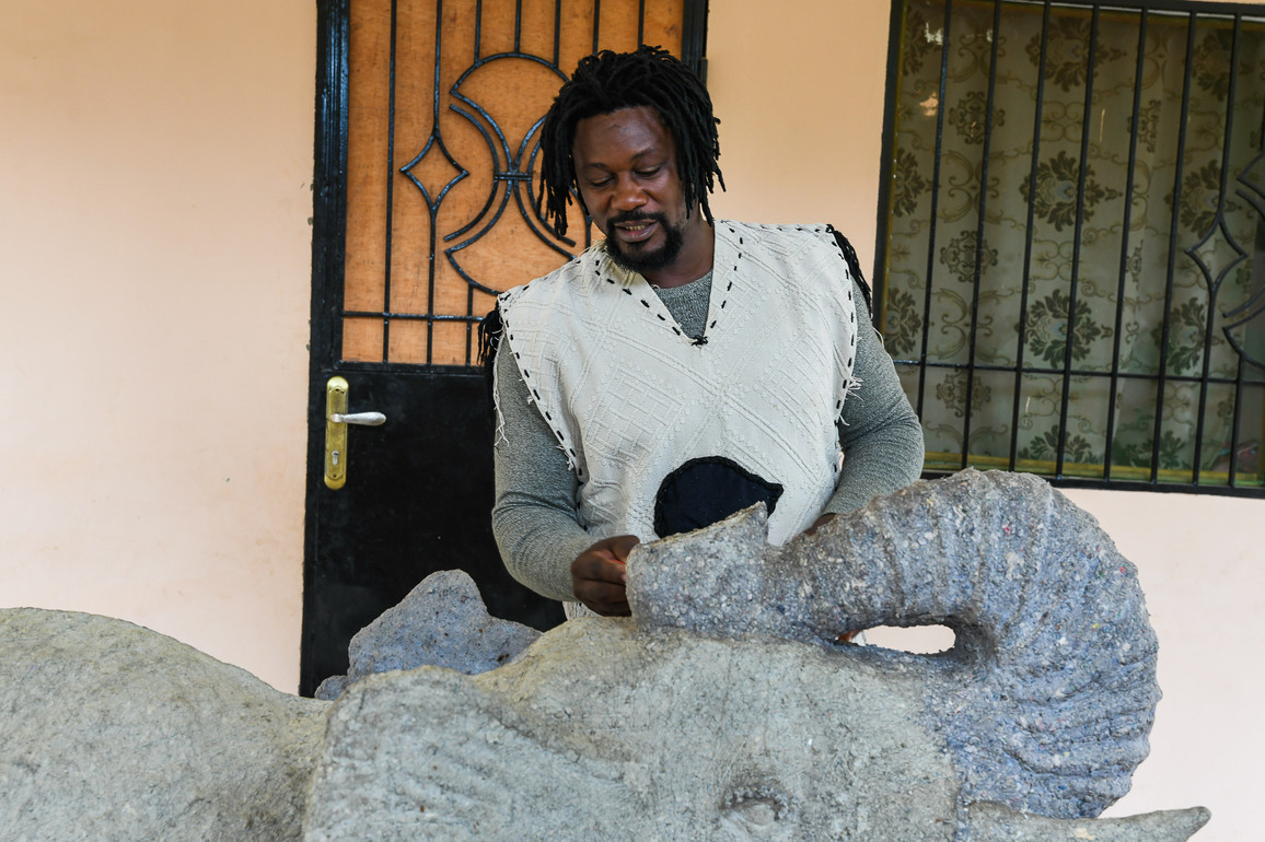 CAMEROON-YAOUNDE-ART