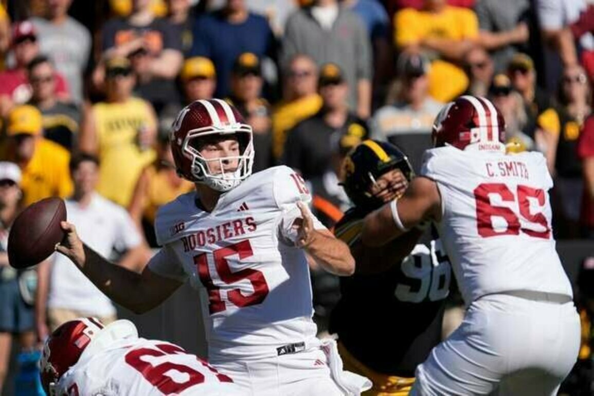 Fernando Mendoza's late deep shot helps No. 11 Indiana escape Iowa
