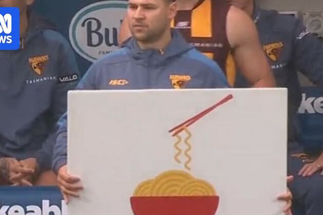 How the use of signs has changed communication in AFL matches