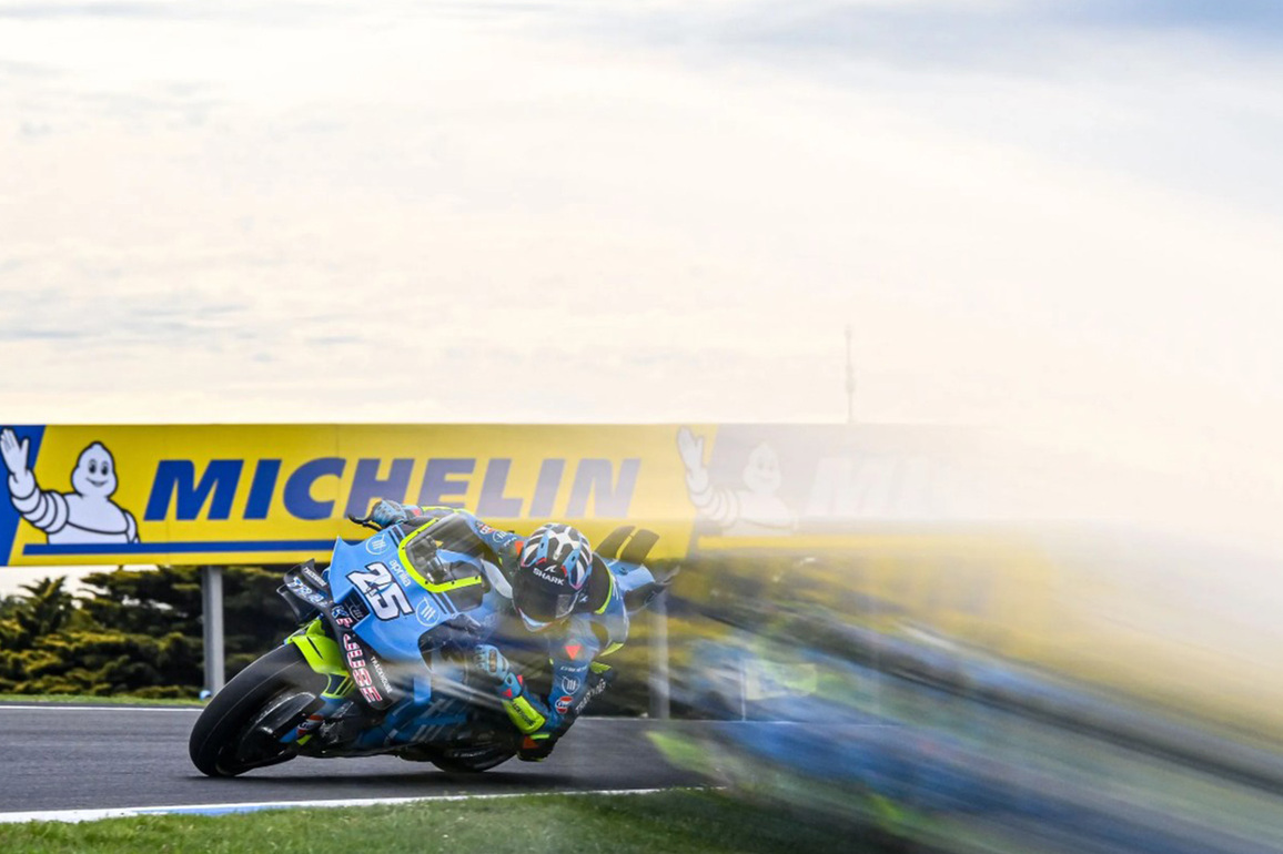 Australian GP: Flawless Fernandez claims debut win as Bezzecchi fights back for podium