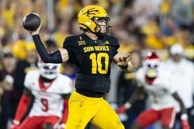 Report: Top transfer QB Sam Leavitt visiting LSU