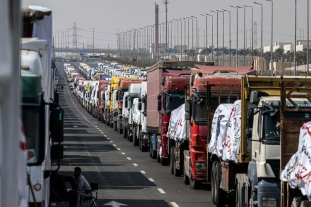 290 humanitarian aid trucks enter Gaza Strip