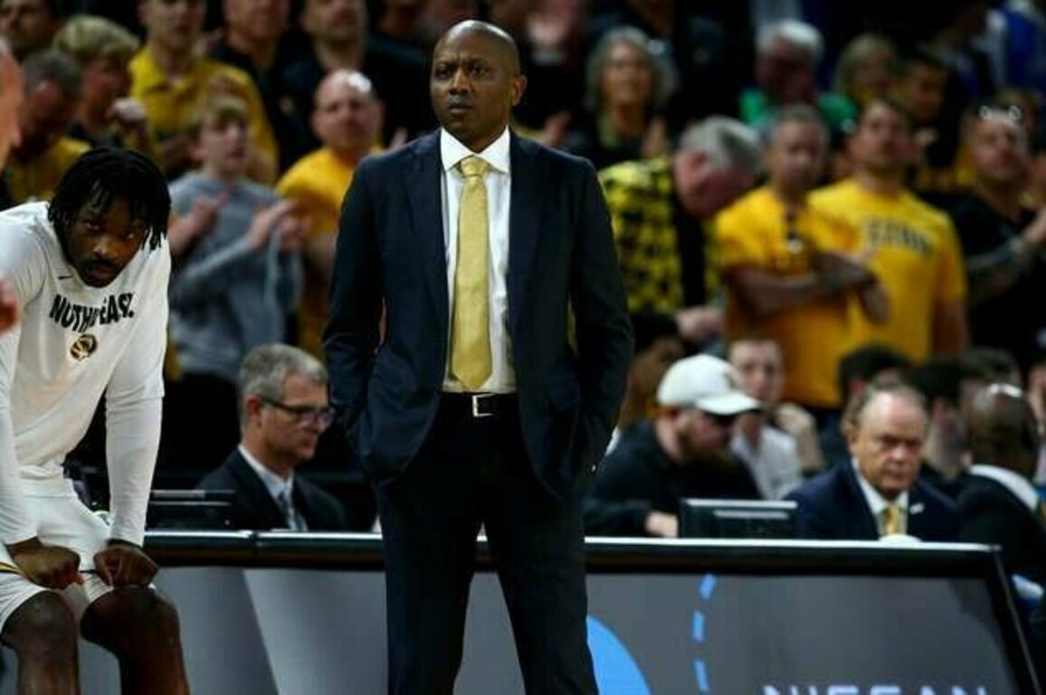 Shawn Phillips Jr., Missouri size prove too much for Howard