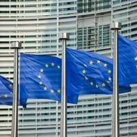 EU asylum applications drop by 27 percent in July: Eurostat