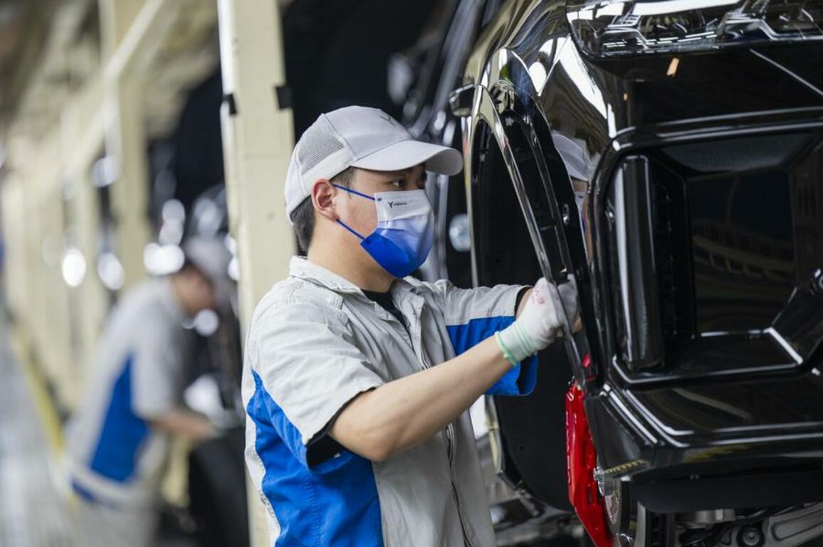 China's industrial sector posts steady growth amid continued economic recovery