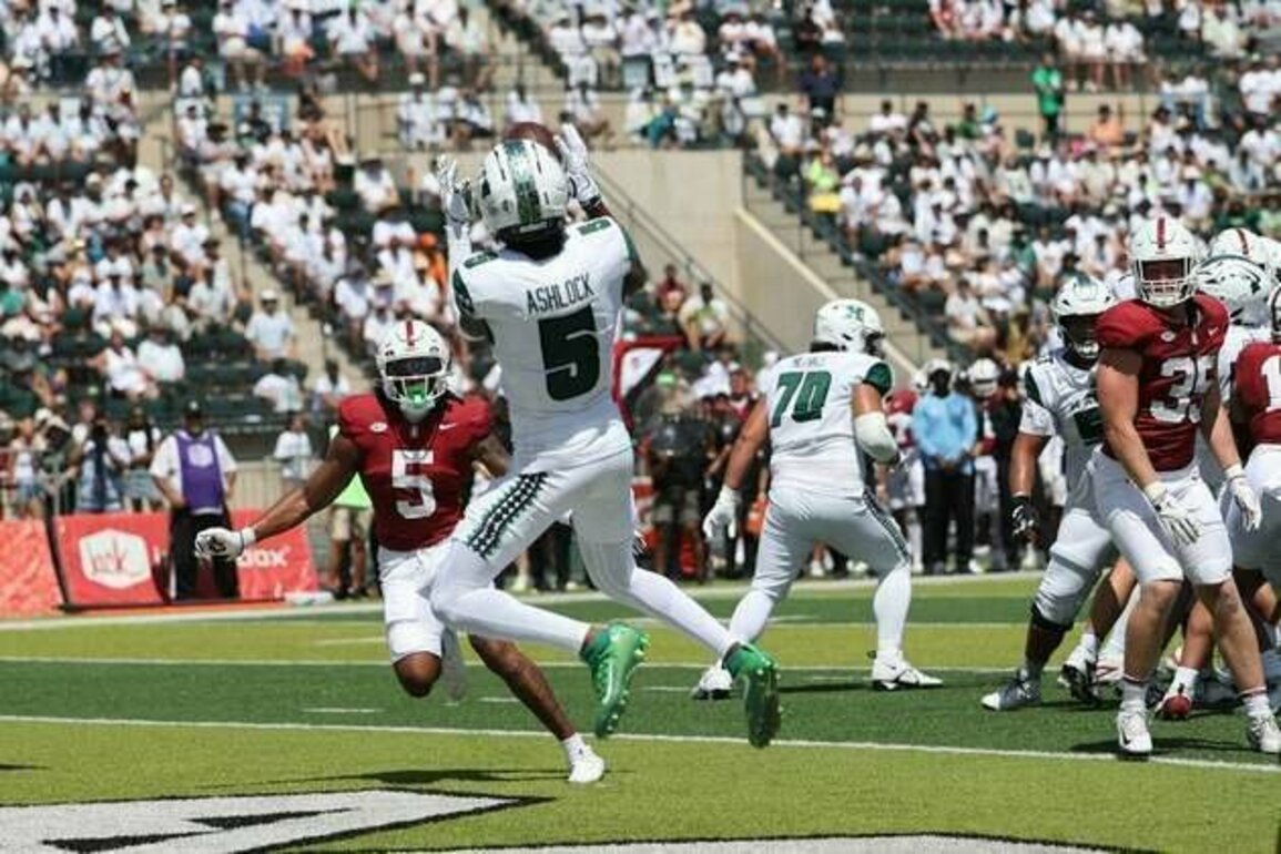 Kansei Matsuzawa's last-second FG sends Hawaii past Stanford