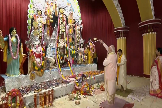 PM Modi participates in Durga Puja celebrations in Delhi's CR Park