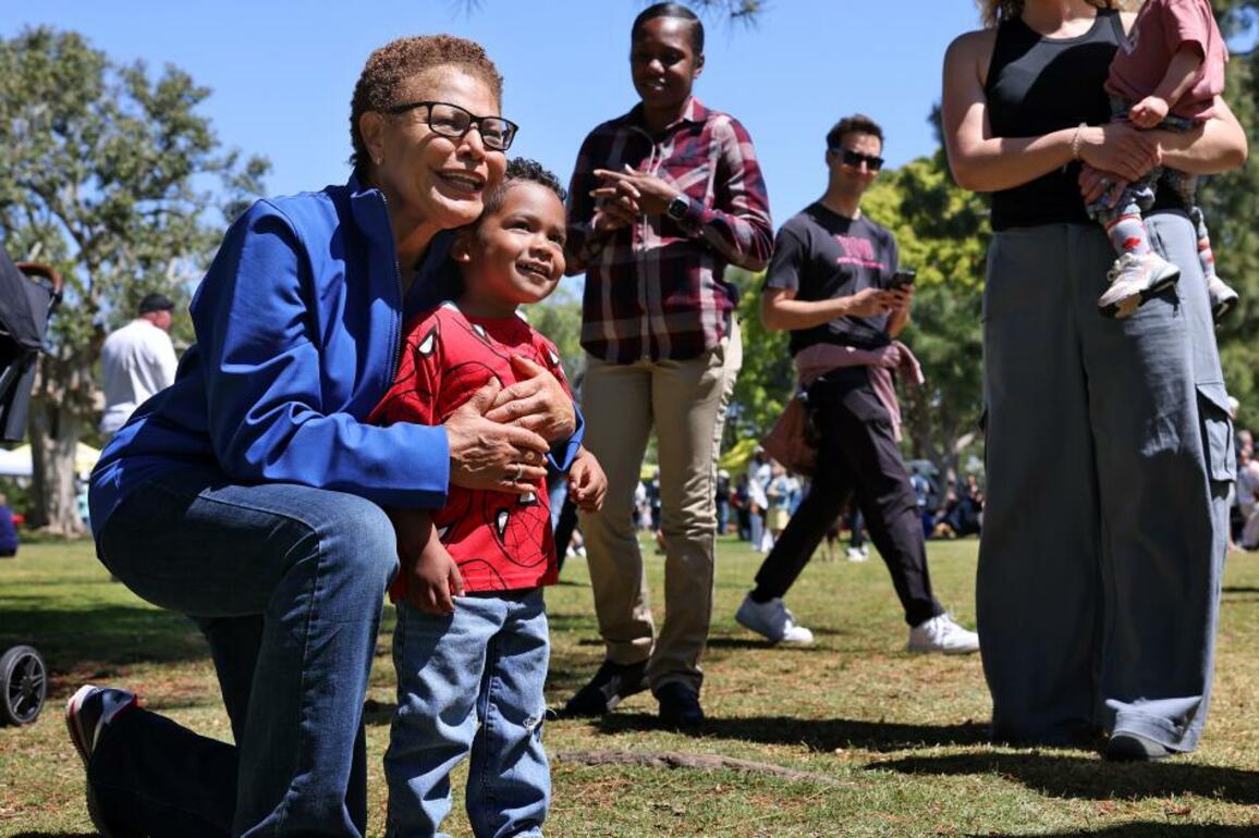 Problems pile up for Karen Bass as she finalizes her budget
