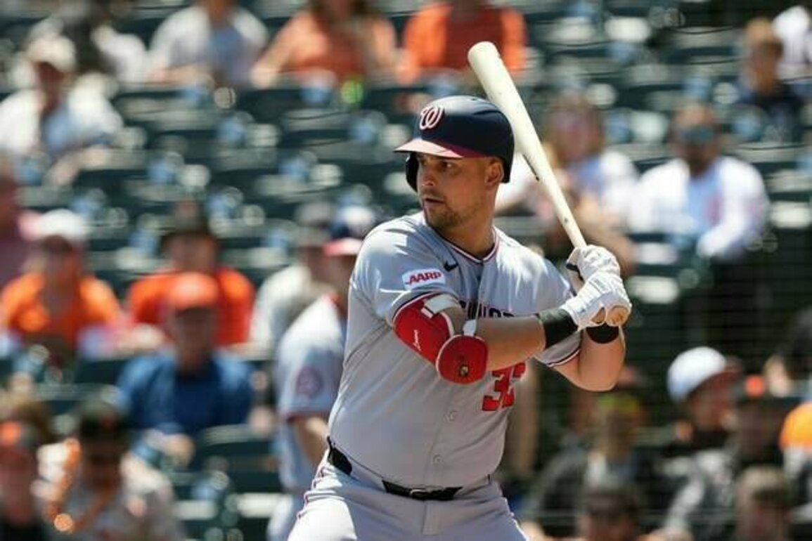 Report: Red Sox to sign 1B Nathaniel Lowe