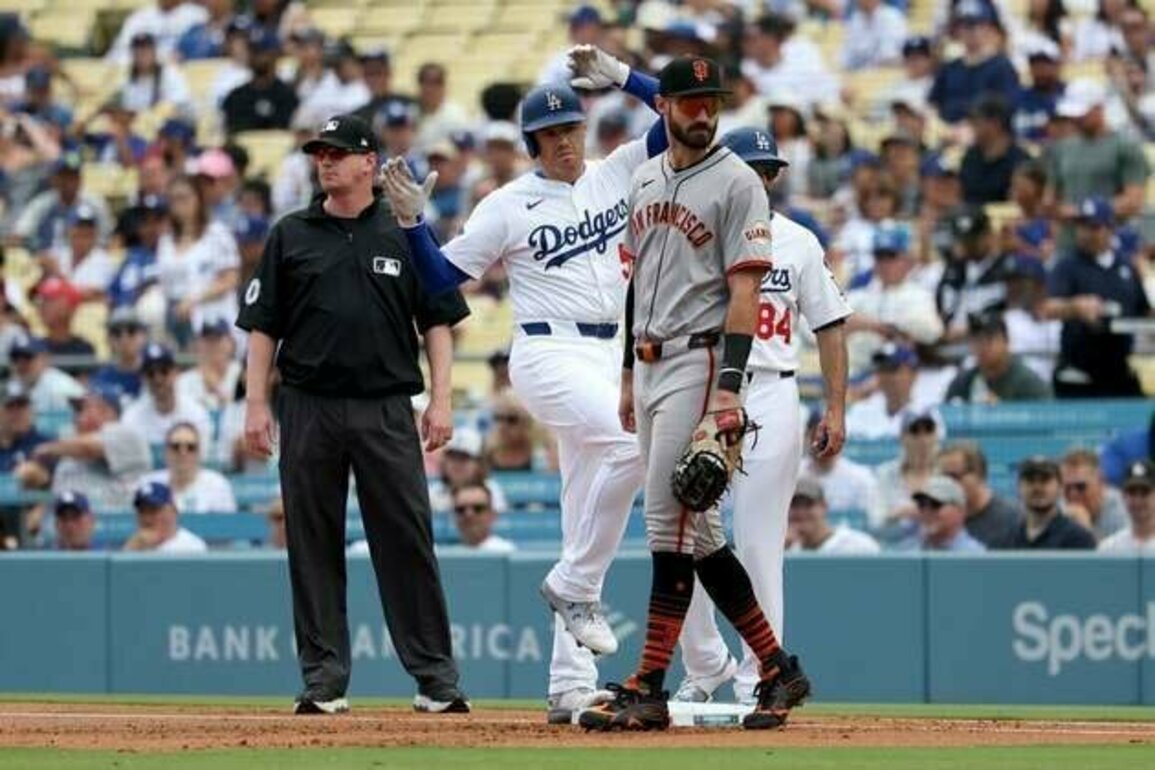 Giants rally to avert four-game sweep vs. Dodgers