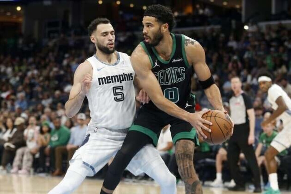 Grizzlies, facing daunting road to play-in, visit hot Hornets