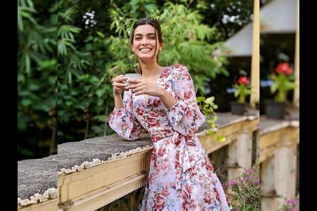 Bollywood celebrates International Tea Day