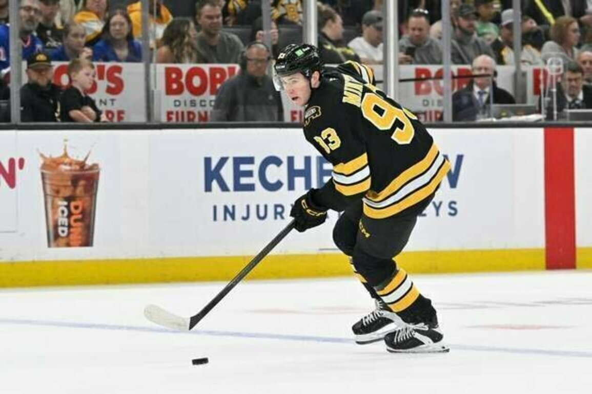 Fraser Minten delivers in overtime as Bruins edge Blackhawks