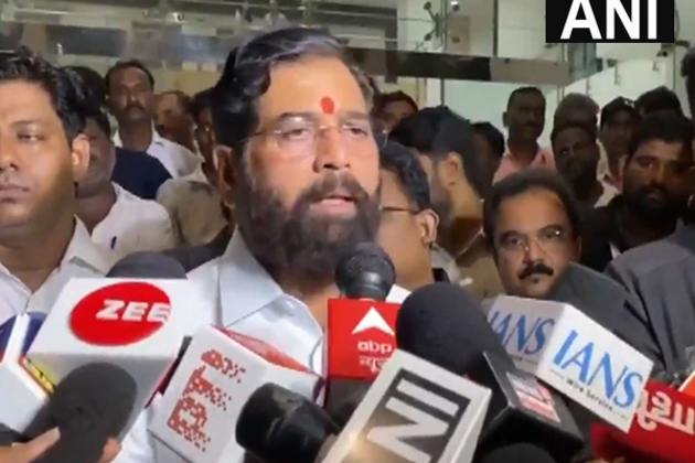 Mumbra train accident: Maharashtra Deputy CM Eknath Shinde speaks to Railway Minister, vows safety measures