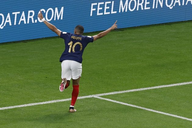 World Cup roundup: Defending champion France advances