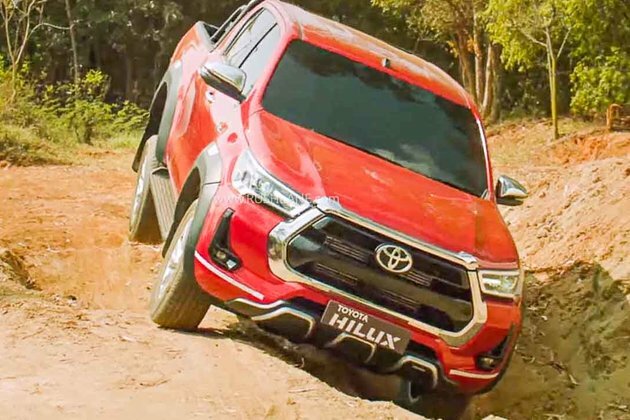 Toyota Hilux Price Cut By Rs 3.59 L - Base Variant From Rs 30.4 L