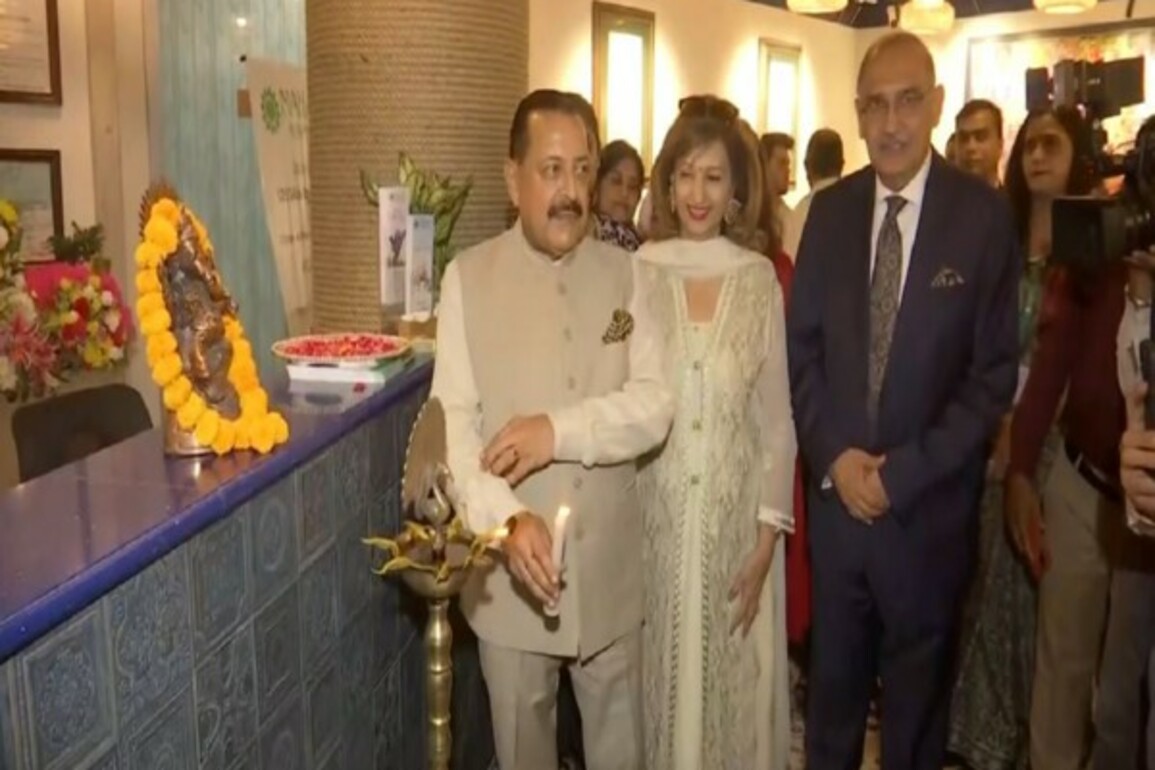 Union Minister Jitendra Singh inaugurates pathology lab at Mahajan Imaging & Labs