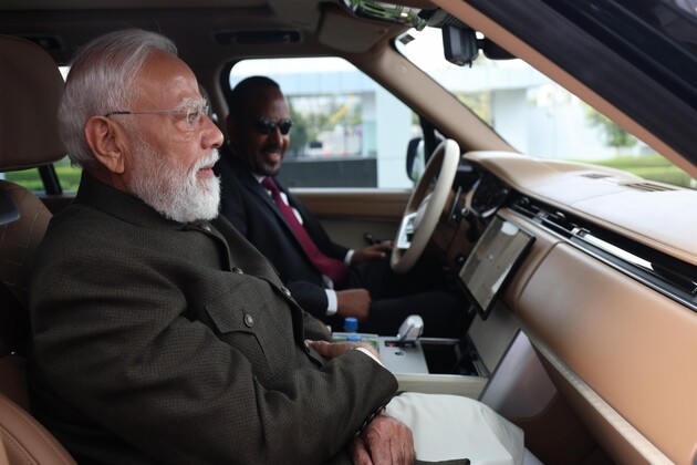 In a special gesture, Ethiopian PM welcomes PM Modi at airport; takes him to Science Museum and Friendship Park