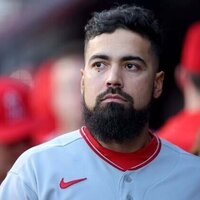 Report: Angels sever ties with oft-injured 3B Anthony Rendon