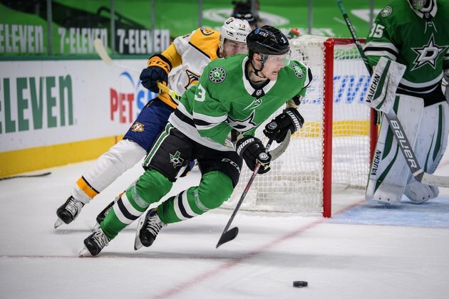 Stars seek to extend spotless start vs. Red Wings