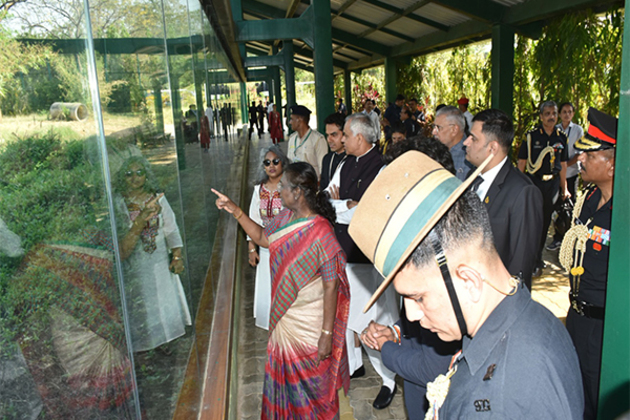 Gujarat: President Murmu visits Sardar Sarovar Dam, Jungle Safari Park