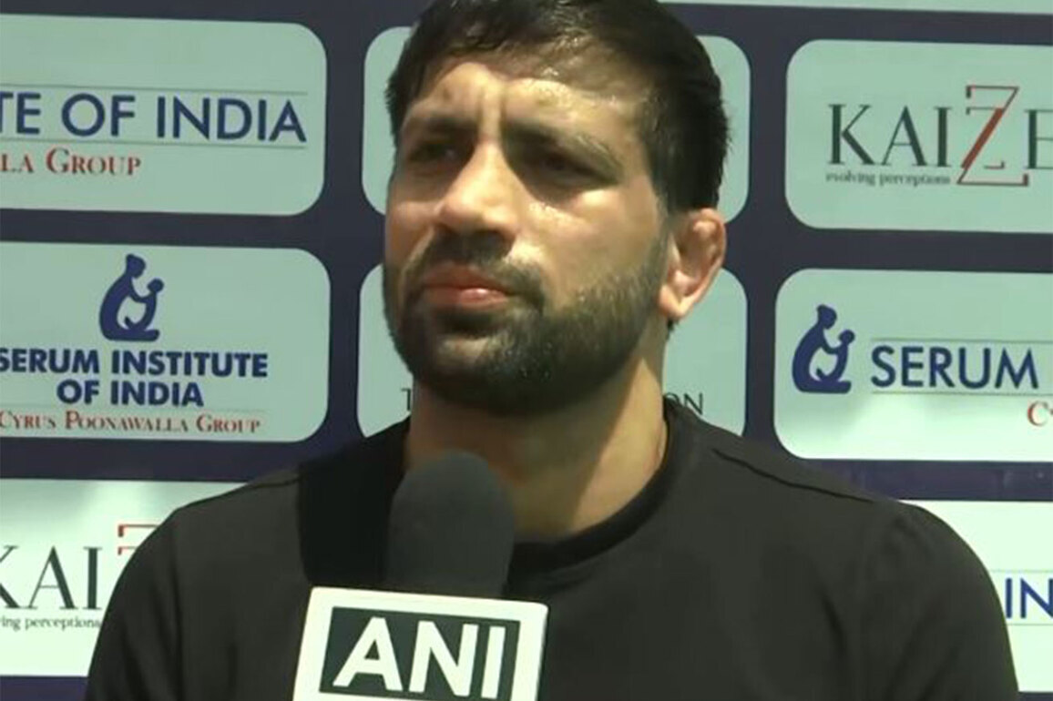 Ravi Dahiya praises Deaf cricketers' passion, backs bright future for Indian wrestling