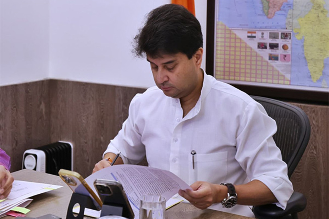 Union Minister Jyotiraditya Scindia participates in meeting focused on handloom and handicrafts sector