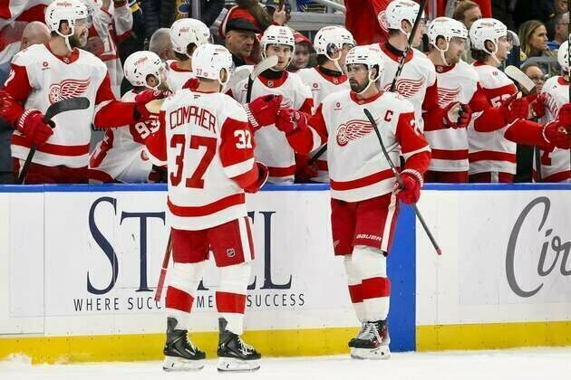 Dylan Larkin's 3-point night lifts Red Wings past Blues