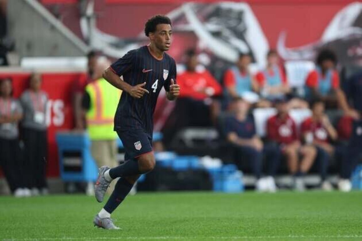USMNT's Tyler Adams sustains possible MCL injury for Bournemouth