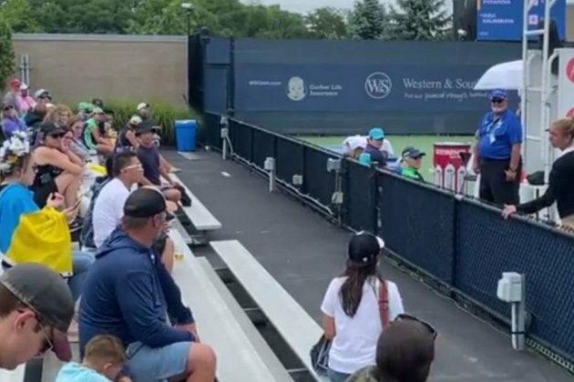 Ukraine gesture sees fan removed from all-Russian tennis match