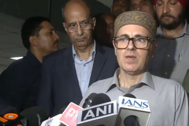 "They should forget about dream of reaching Kolkata": JK CM Omar Abdullah on Pak Minister's remarks