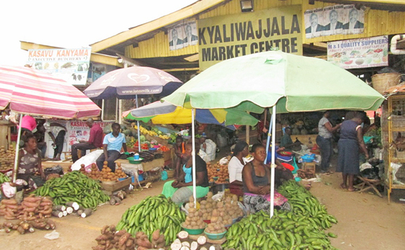 Abasuubuzi mu katale ka Kyaliwajjala Market Centre Abasuubuzi mu katale ka Kyaliwajjala Market Centre