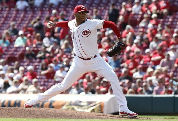 Twins rally to win, overcome 14 Ks by Reds' Hunter Greene