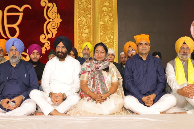 Delhi CM, cabinet ministers attend inaugural day of 350th martyrdom day celebrations of Guru Tegh Bahadur