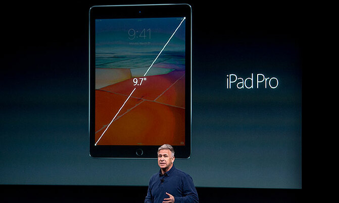 Apple goes small for new iPhone, iPad Apple goes small for new iPhone, iPad