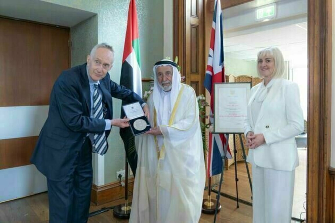 Sharjah Ruler receives Exeter Medal, unveils Al Qasimi Building