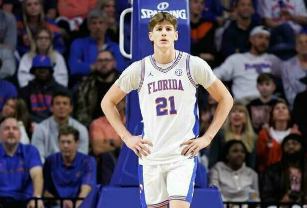 Florida F Alex Condon leaves game with ankle injury