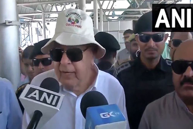 "Wonderful journey...": NC Chief Farooq Abdullah returns to Srinagar from Katra in Vande Bharat