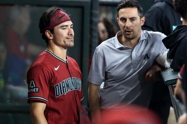 Diamondbacks OF Corbin Carroll (back) avoids scare after early exit