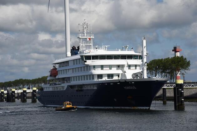 How should recent wave of cruise ship outbreaks be understood?