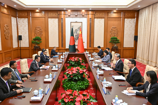 CHINA-BEIJING-WANG YI-BANGLADESH-FM-TALKS (CN)