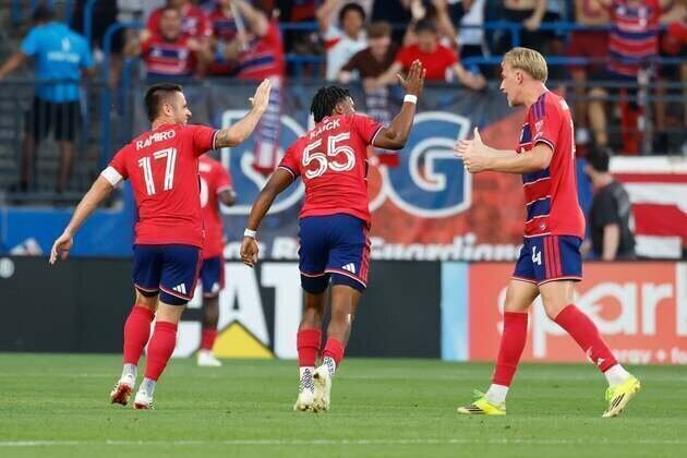 Dallas jumps ahead early, extends Real Salt Lake's skid