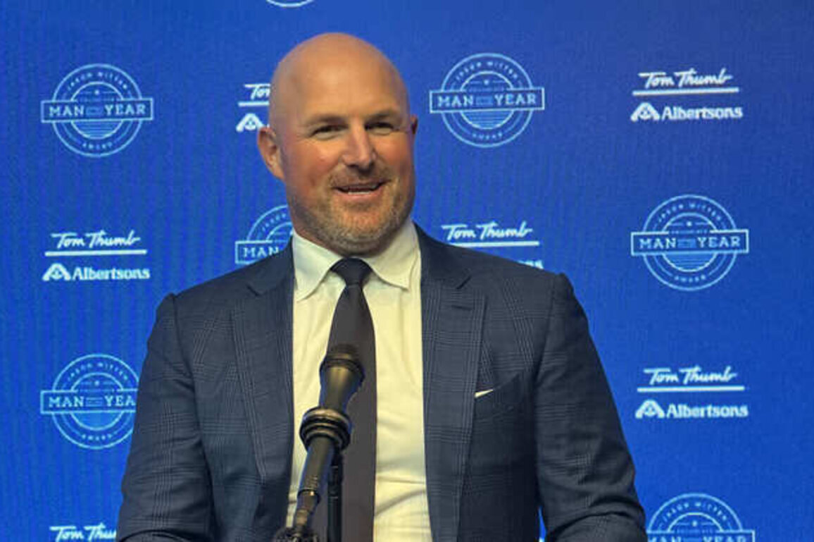 Jason Witten on both ends of an award-winning night